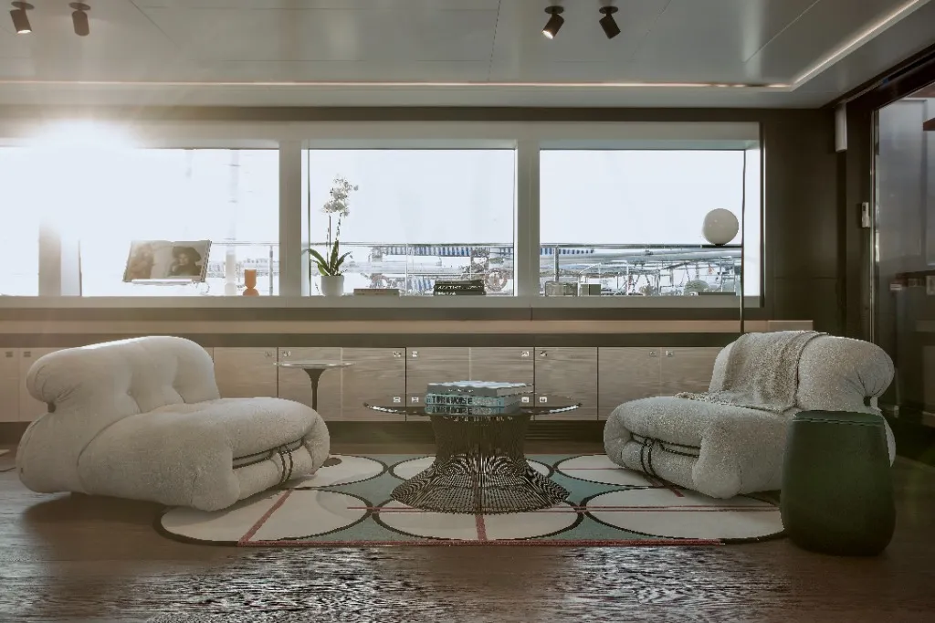 120 feet yacht View 2